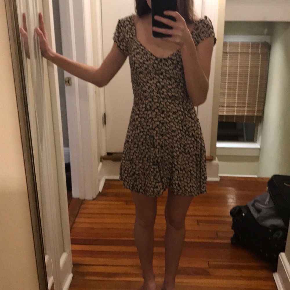 Dress - Picture 3 of 4